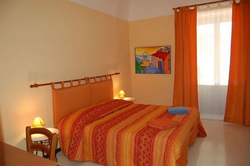 B&B Sunflower Catania-Fontanarossai nemzetközi repülőtér Kültér fotó