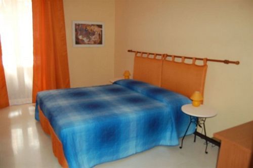 B&B Sunflower Catania-Fontanarossai nemzetközi repülőtér Kültér fotó